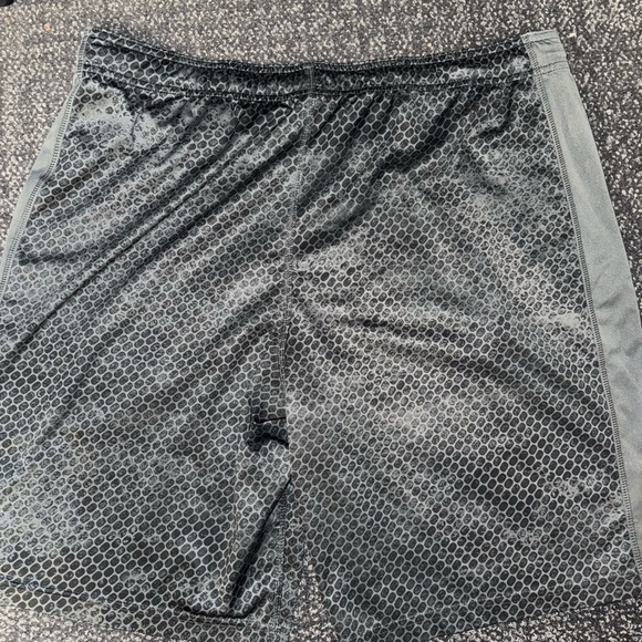 NIKE DRI FIT SHORTS BLACK/ GREY GEO PATTERN BASKETBALL SHORTS SIZE M - Picture 5 of 12